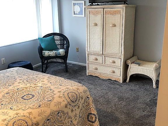 4th image of 525 Ocean Blvd APT 107