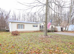 1911 Hartville Rd, Mogadore, OH 44260