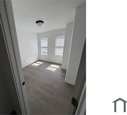 3rd image of 4820 Westminster Ave