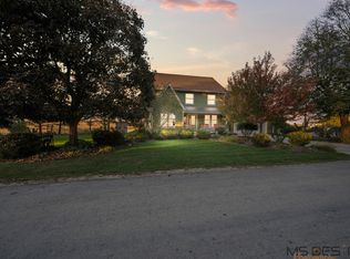 5995 W Clare Rd, Clare, IL 60111