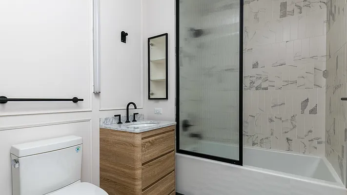 Rented by Nooklyn NYC LLC | media 32