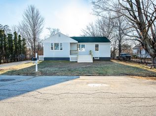 25 Sunset Ave, North Berwick, ME 03906