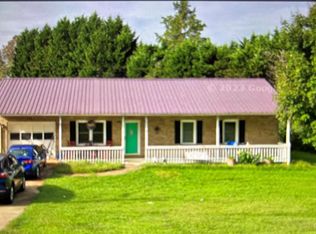 2397 Emmanuel Church Rd, Conover, NC 28613