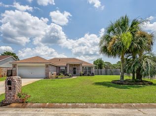2208 Seascale Ct, Navarre, FL 32566
