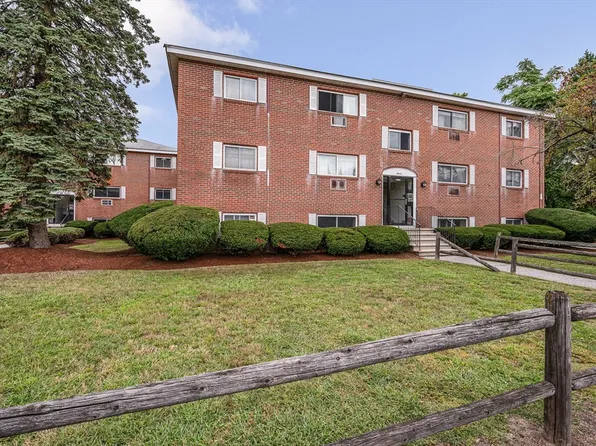 7 Glen Ave Unit 7, Chelmsford, MA 01824