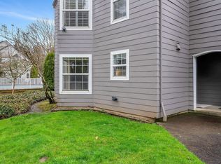 8615 SW Curry Dr UNIT B, Wilsonville, OR 97070