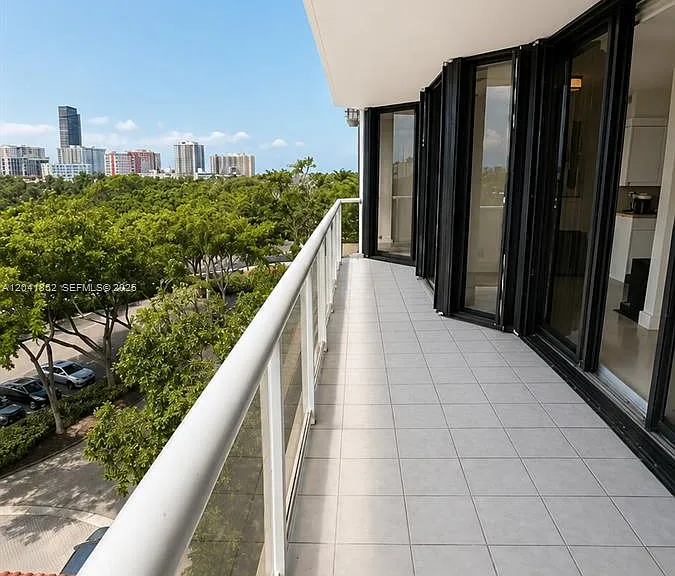 3640 Yacht Club Dr #502 — Photo 13
