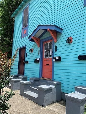 1st image of 810 N Robertson St #A