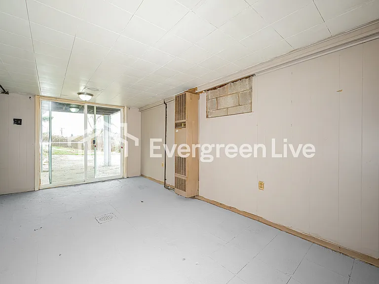 712 Lynda Ln — Photo 14