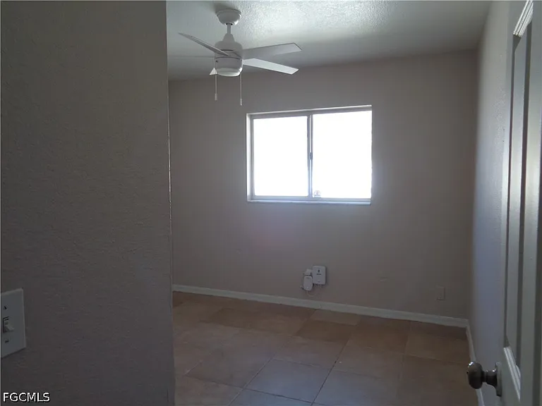 1101 NW 19th Pl — Photo 10