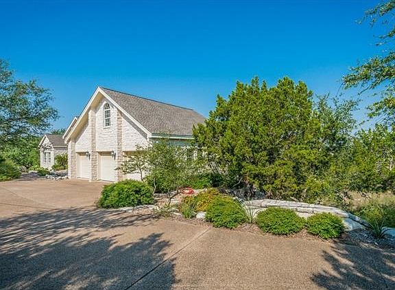 3rd image of 3600 Serene Hills Dr