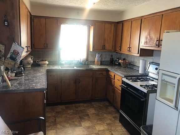 4th image of 7002 Flowerdale Ave