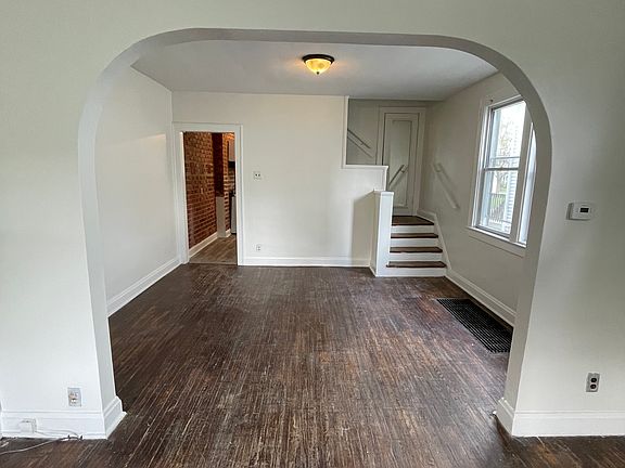 4th image of 1261 E 23rd Ave