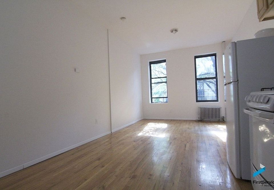 1st image of 126 E 4th St APT 15