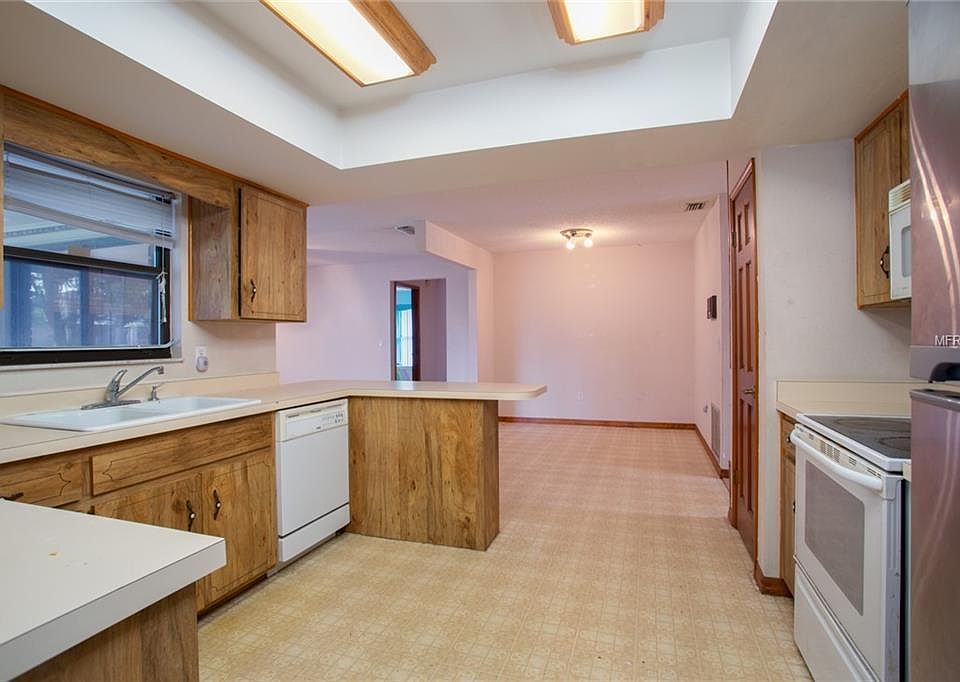 1st image of 1370 Saxon Blvd