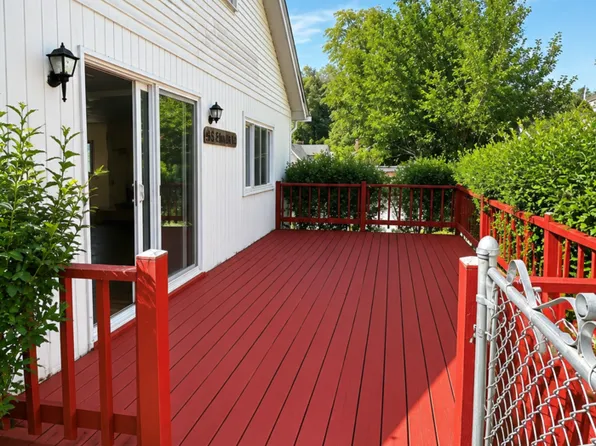 585 Novella Ave, East Mc Keesport, PA 15035