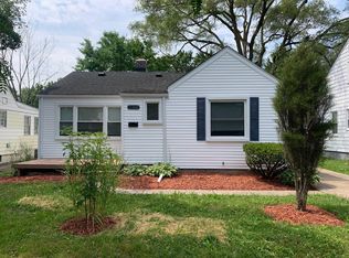 20632 Elkhart St, Harper Woods, MI 48225