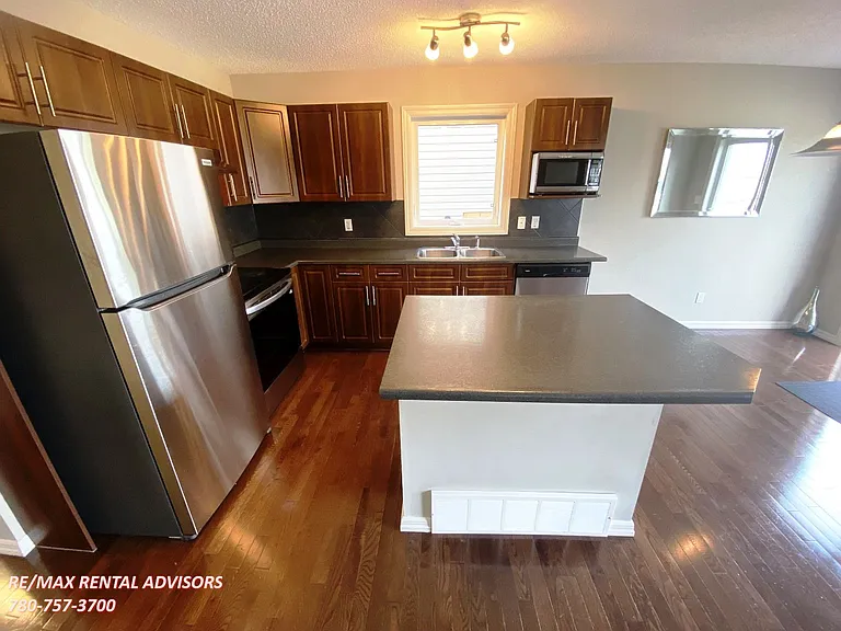 5148 1a Ave SW — Photo 5