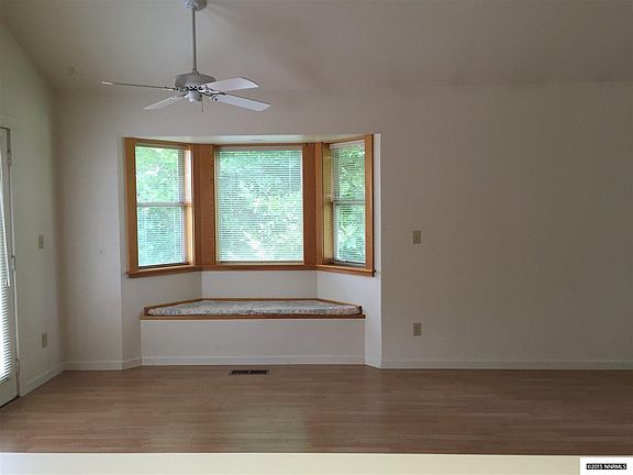 4th image of 206 Centennial Dr