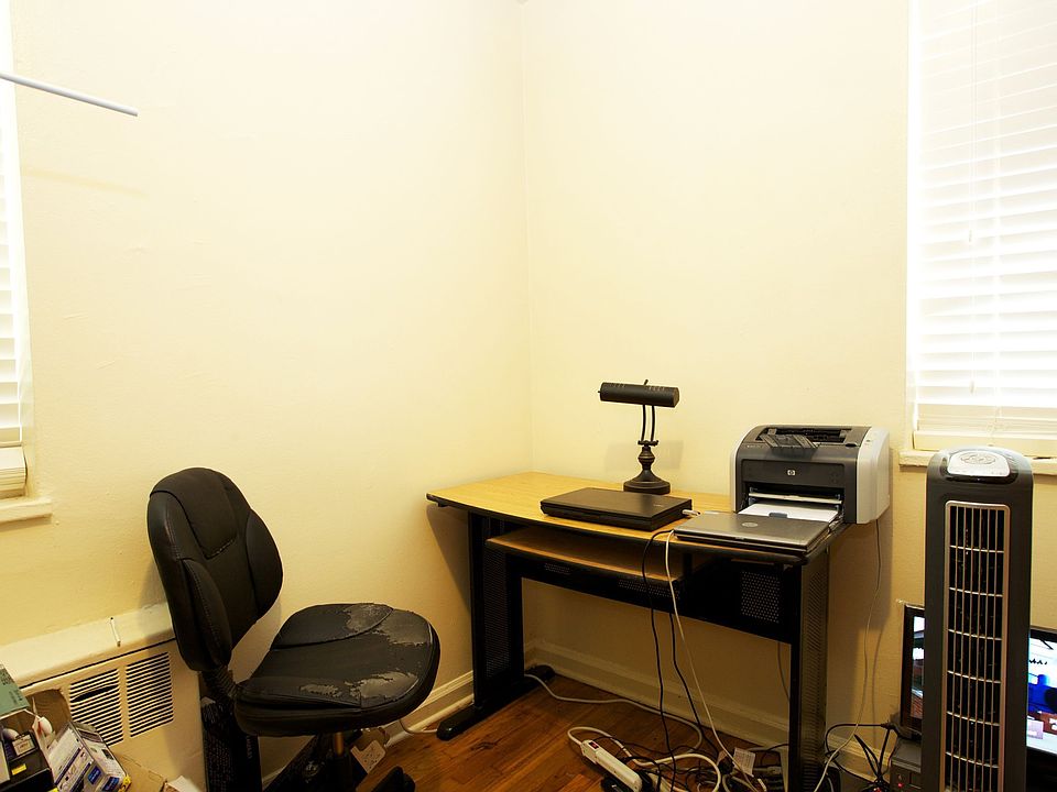 2nd image of 2337 Hudson Ter APT A13