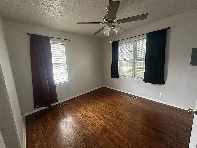 5103 N Beaver Ave — Photo 16