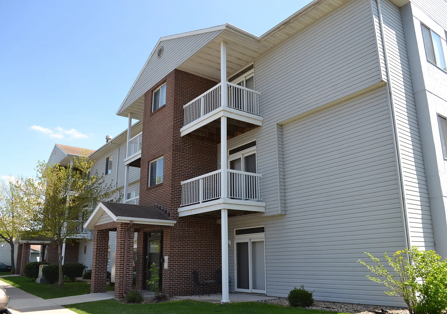 245 Sinclair — Photo 1