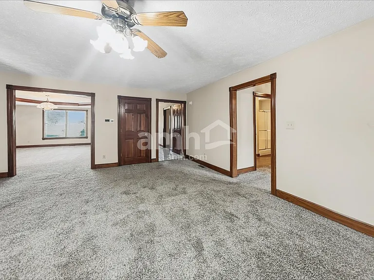 1121 New Harmony Dr — Photo 7