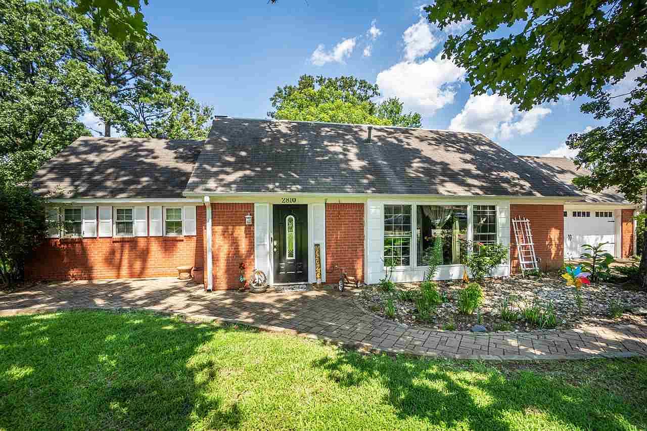 2810 Amberwood Dr Longview Tx 75605 Zillow