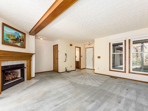 4th image of 3877 Oakbridge Ln #26-4