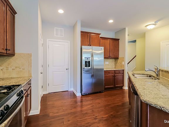 5th image of 2232 Tanners Mill Dr