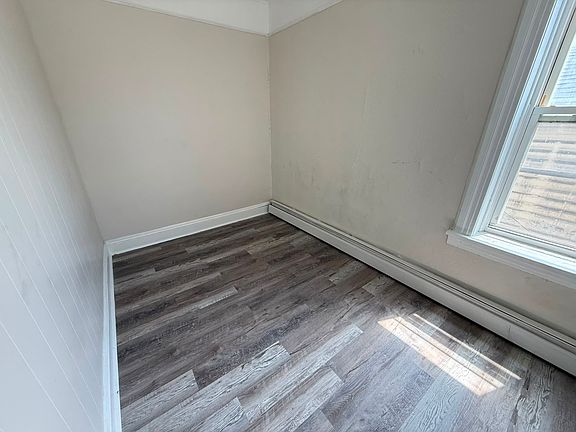 5th image of 938 W Side Ave #4D