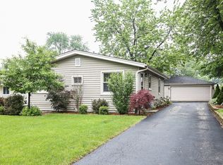 1105 Cherokee Pl, Lemont, IL 60439