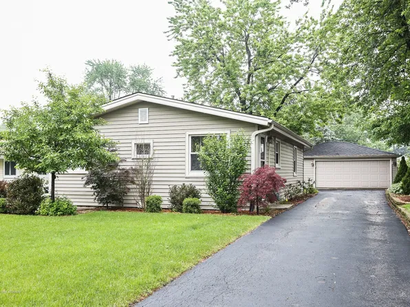 1105 Cherokee Pl, Lemont, IL 60439