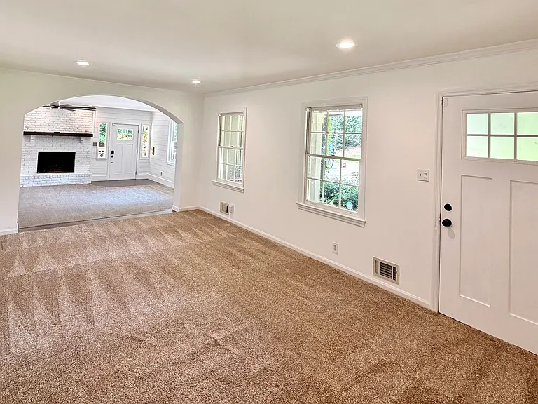4000 Lower Roswell Rd — Photo 8