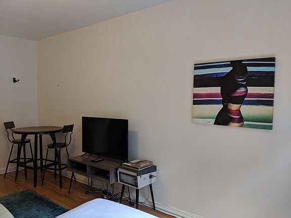 4th image of 151 E 38th St APT 1B