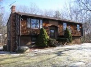 9 Old Coach Rd, Charlestown, RI 02813