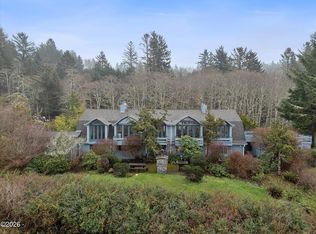 45900 Tibbetts Dr, Neskowin, OR 97149