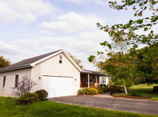 17 Strong Rd, Southampton, MA 01073