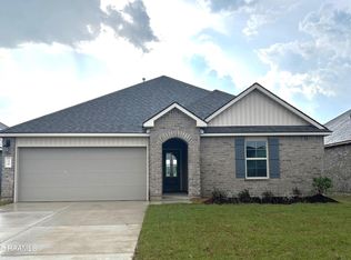 130 Cottage Cove Dr, Maurice, LA 70555