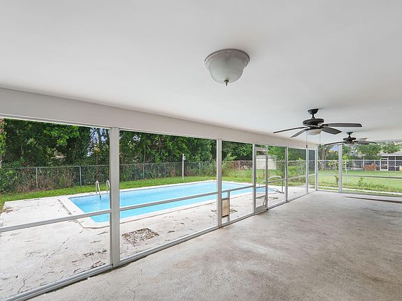 4th image of 289 SE Verada Avenue