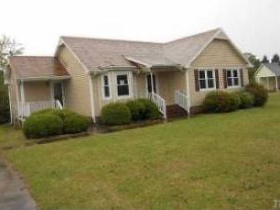 3rd image of 4528 Bens Cir