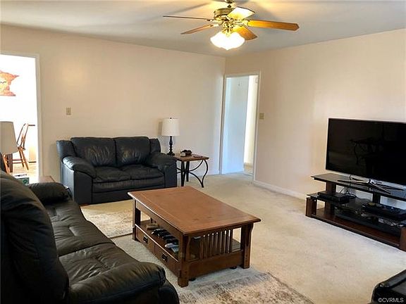 4th image of 1832 New Lincoln Cir