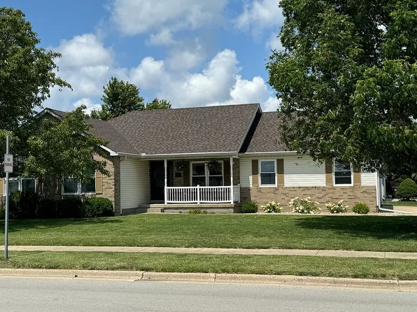 1400 Florian Ave, Mt Zion, IL 62549