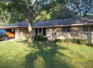 807 Green Tree Rd, West Bend, WI 53090