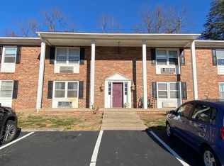 2407 Bare St #M, Staunton, VA 24401