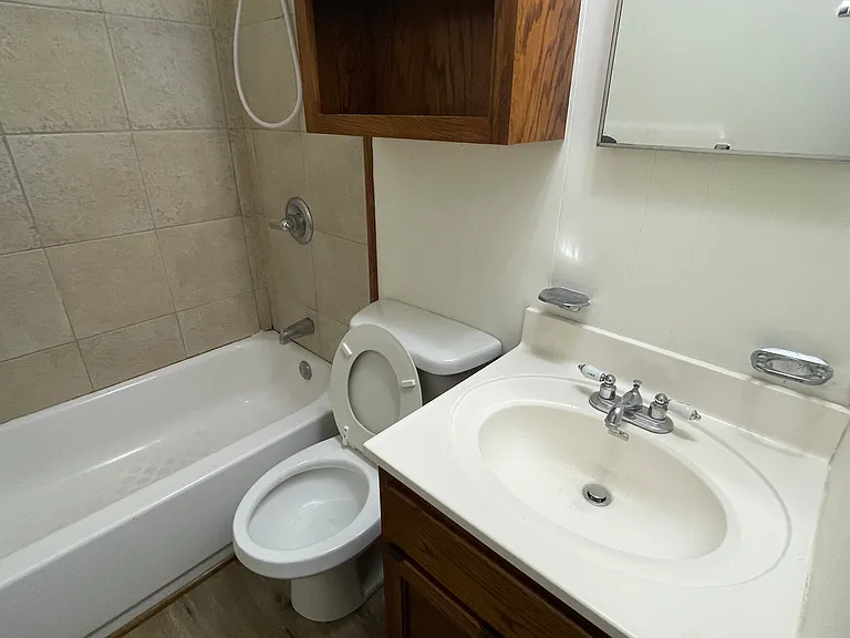 220 E Toronto Ave #2 — Photo 8