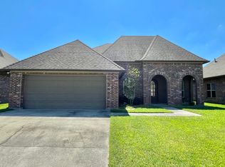 102 Spring Cypress Dr, Broussard, LA 70518