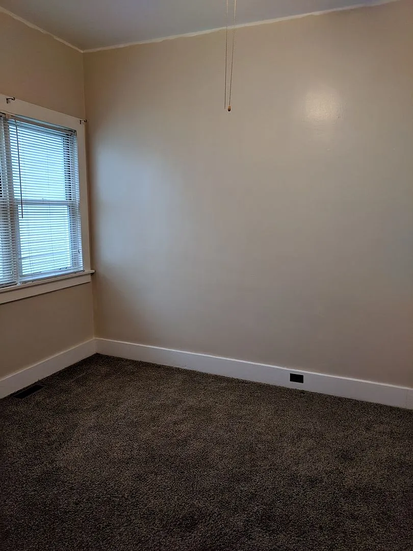 531 Duquesne Avenue — Photo 2
