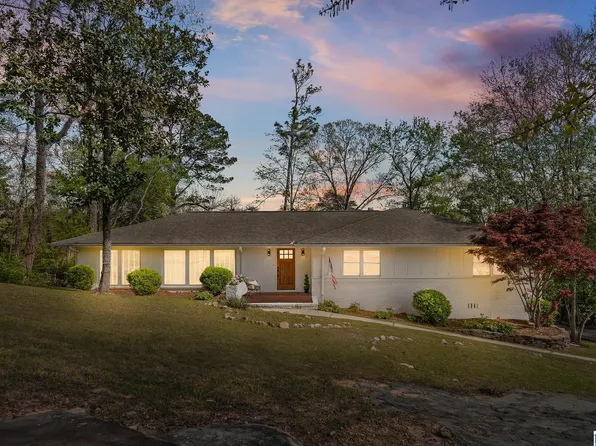 241 Big Springs Dr, Vestavia Hills, AL 35216