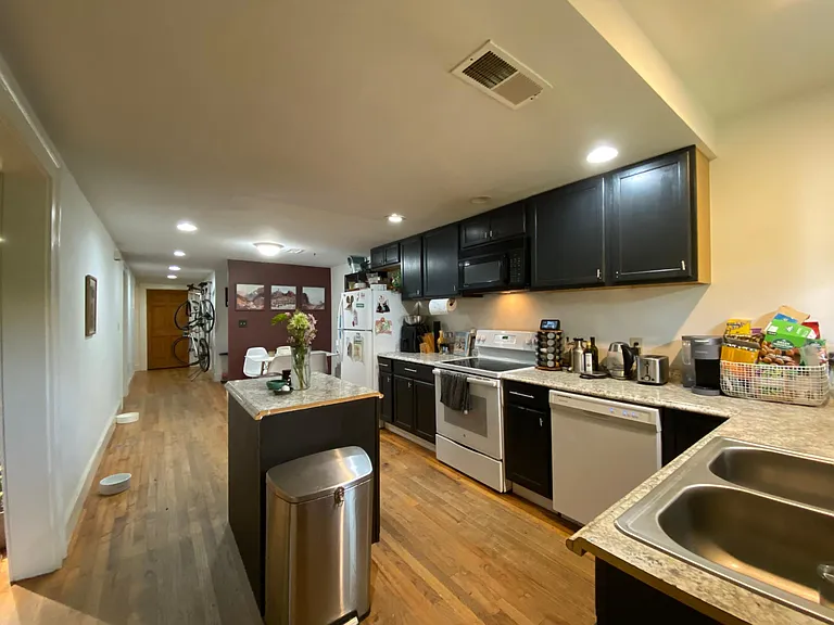 595 Pickett St SE #C — Photo 5